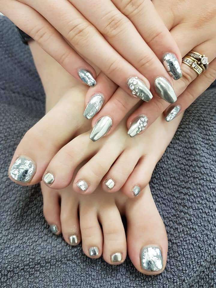 Onwijs Nail Art - Zilveren nagels met diamantjes - Nail Art voorbeelden LB-61